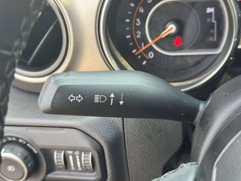 Used 2021 Jeep Wrangler Sport AWD/4WD image 22