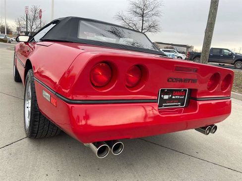 Used 1990 Chevrolet Corvette Convertible RWD image 23