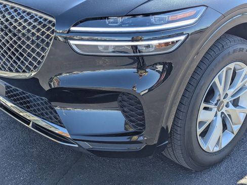 Used 2022 Genesis GV70 2.5T AWD/4WD image 12
