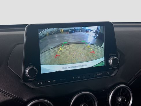 Used 2025 Nissan Sentra SV FWD image 19