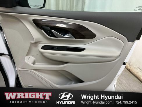 Used 2019 GMC Terrain Denali w/ Advanced Safety Package image 17