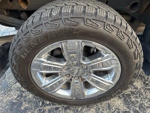 Used 2018 GMC Sierra 1500 SLT AWD/4WD image 6