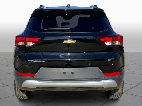 Used 2025 Chevrolet TrailBlazer LT image 4