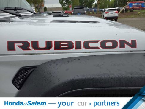 Used 2024 Jeep Wrangler Unlimited Rubicon w/ Technology Group AWD/4WD image 7