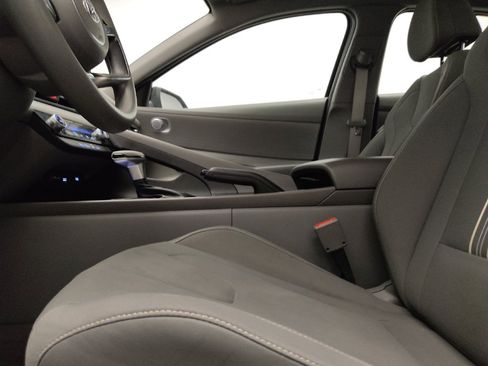 Used 2022 Hyundai Elantra SEL w/ Cargo Package FWD image 17