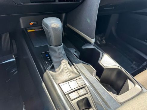 Used 2025 Toyota Camry LE image 22