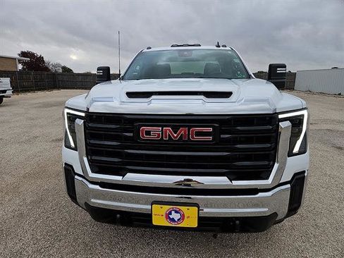 New 2026 GMC Sierra 2500 Pro w/ Convenience Package image 8