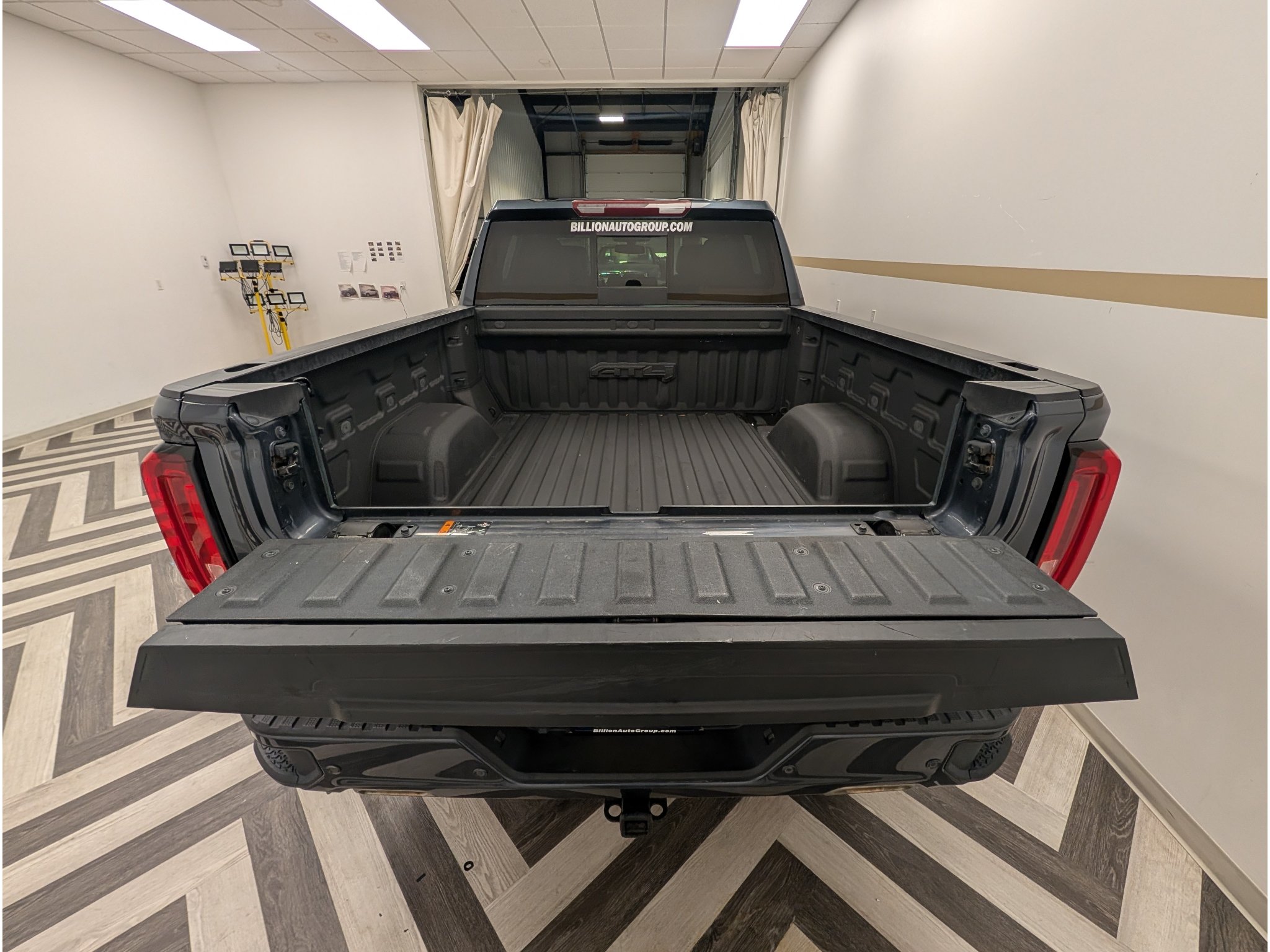 Used 2022 GMC Sierra 1500 AT4 w/ AT4 Premium Package AWD/4WD image 24