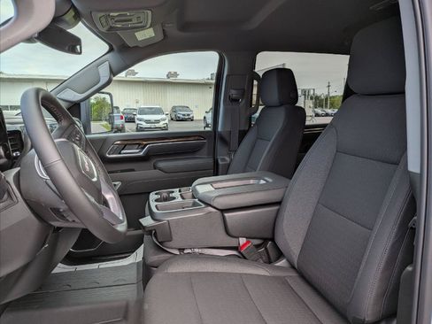 New 2026 GMC Sierra 2500 SLE w/ SLE Value Package; AWD/4WD image 11