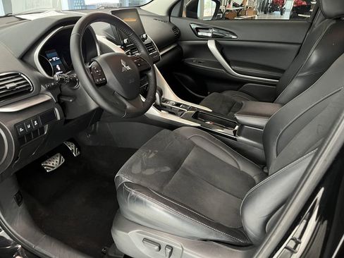 Used 2023 Mitsubishi Eclipse Cross SE image 14