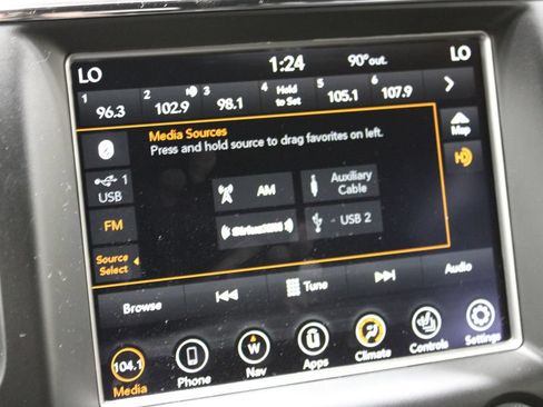 Used 2018 Jeep Grand Cherokee Altitude RWD image 30