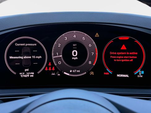 Used 2024 Porsche Cayenne AWD image 49