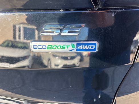 Used 2017 Ford Escape SE image 6