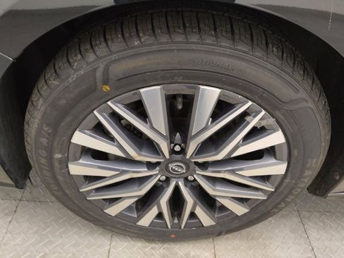 Used 2024 Nissan Altima 2.5 SV image 31