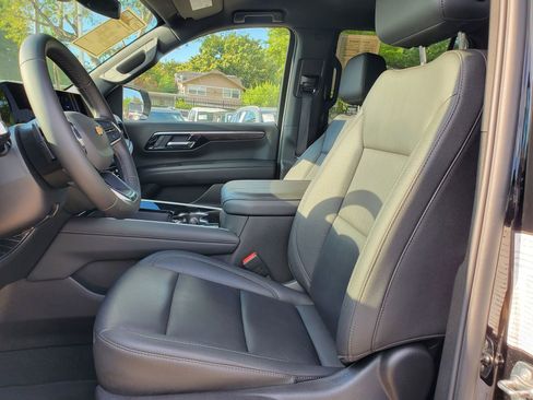 Used 2025 Chevrolet Tahoe LT image 21