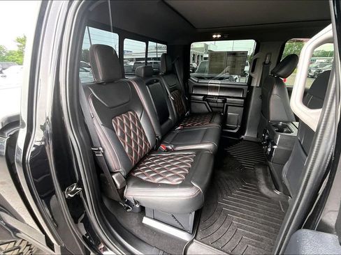 Used 2021 Ford F250 Lariat w/ Lariat Ultimate Package AWD/4WD image 28
