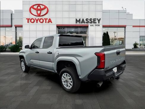 Used 2024 Toyota Tacoma SR image 5