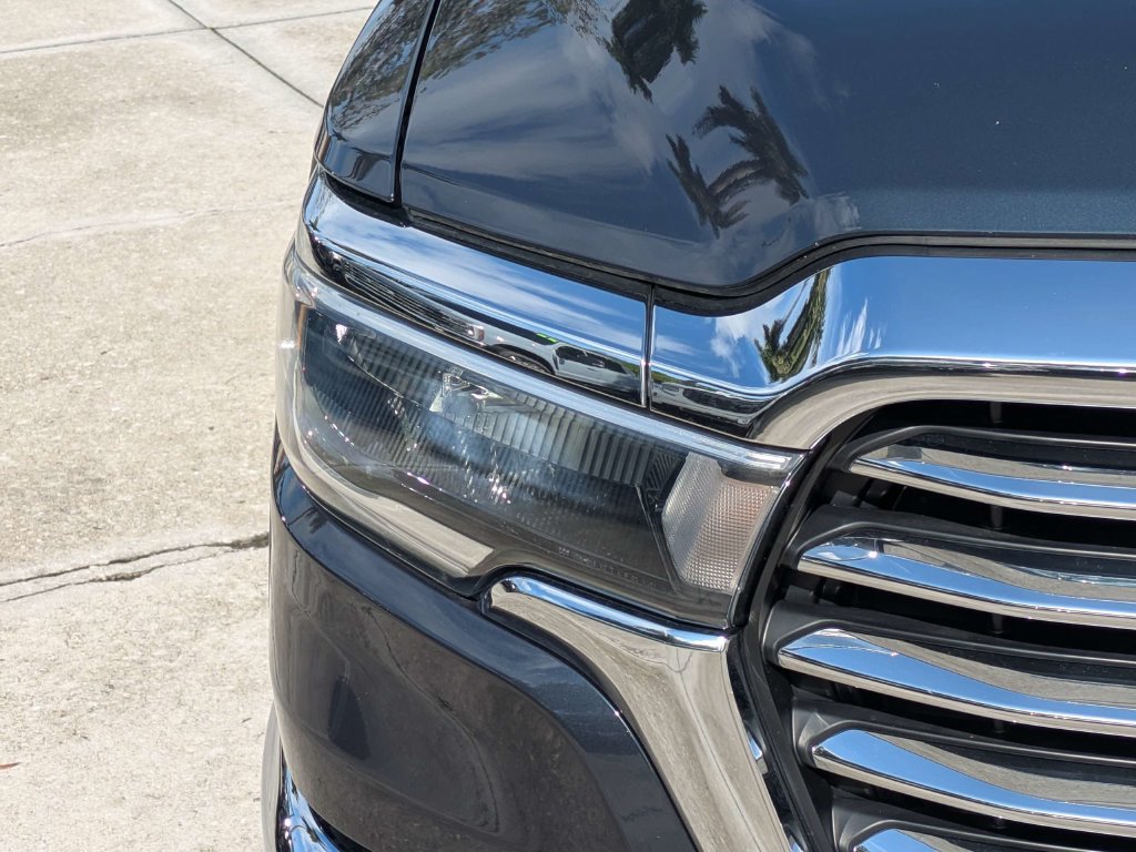 Used 2026 RAM 1500 Laramie AWD/4WD image 9