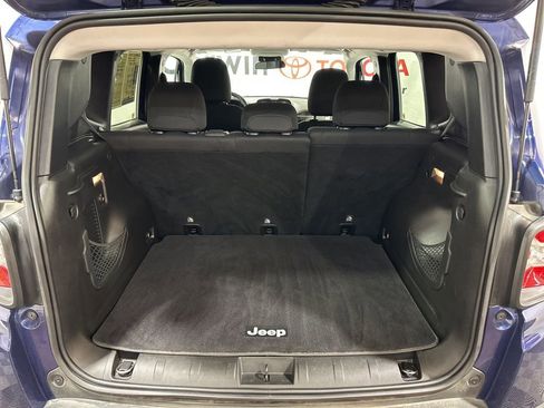 Used 2016 Jeep Renegade Latitude w/ Cold Weather Group image 18