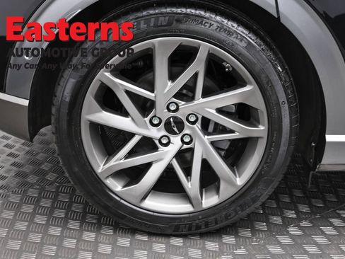 Used 2024 Genesis GV60 Advanced AWD/4WD image 31