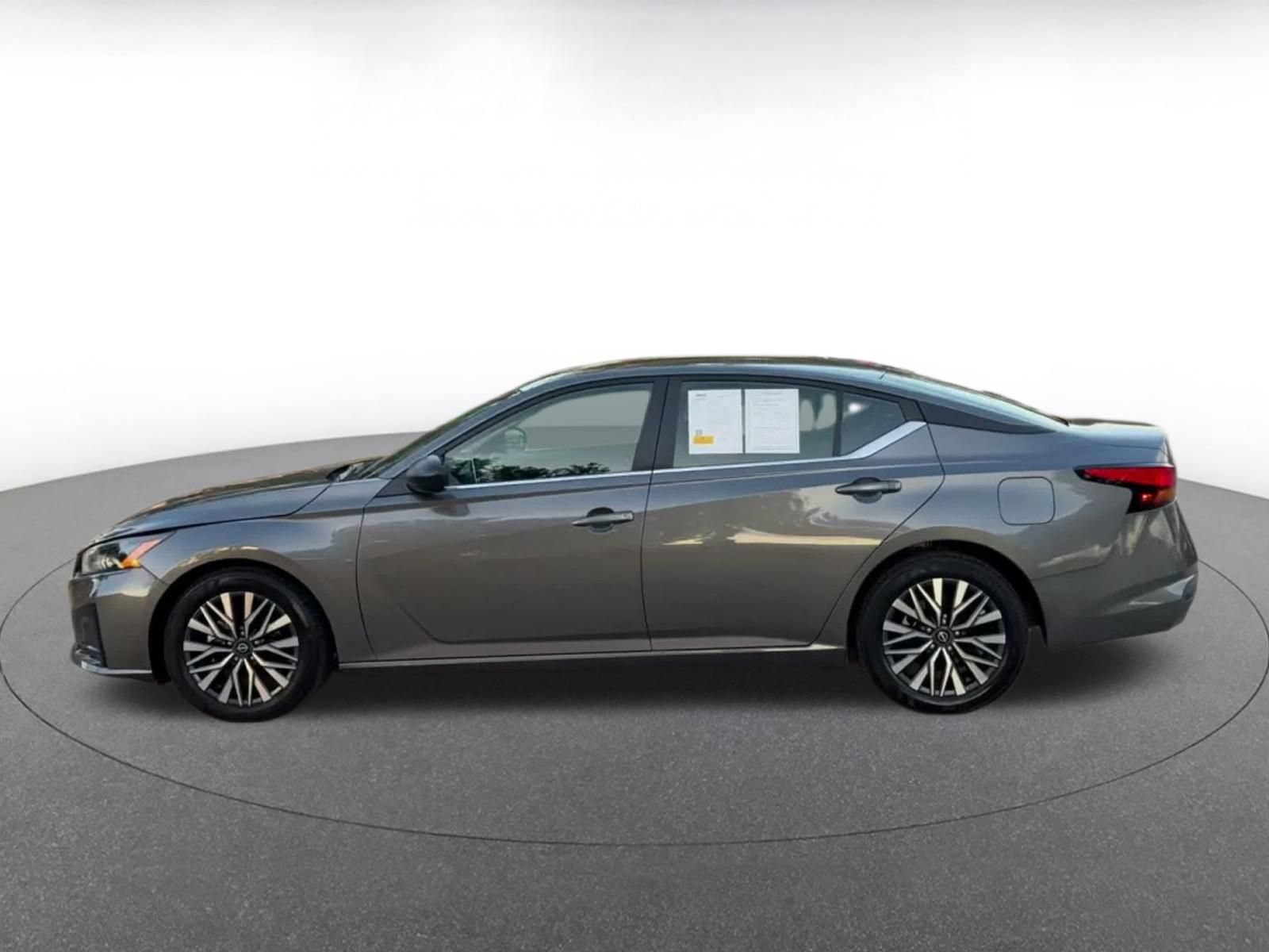 Used 2026 Nissan Altima 2.5 SV FWD image 8