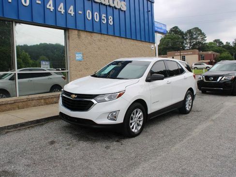 Used 2019 Chevrolet Equinox LS image 3