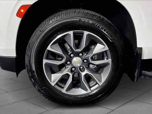 Used 2021 Chevrolet Tahoe LT w/ LT Signature Package image 10