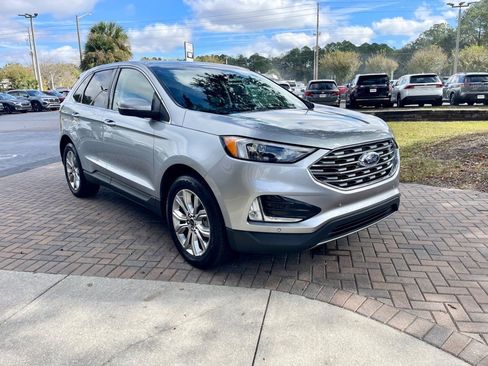 Used 2024 Ford Edge Titanium image 8