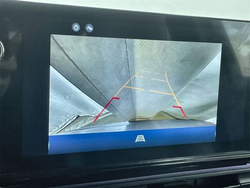 Certified 2024 Honda Prologue Touring image 24