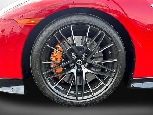 Used 2020 Nissan GT-R Premium w/ Premium Interior Package AWD/4WD image 8