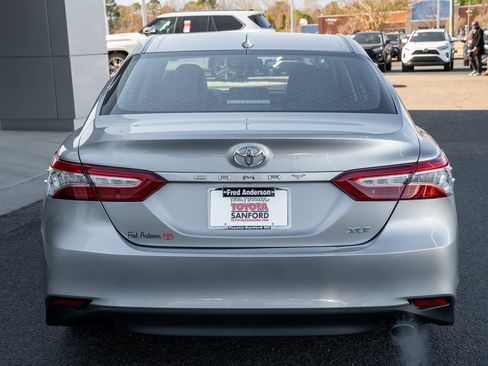 Used 2019 Toyota Camry XLE image 4