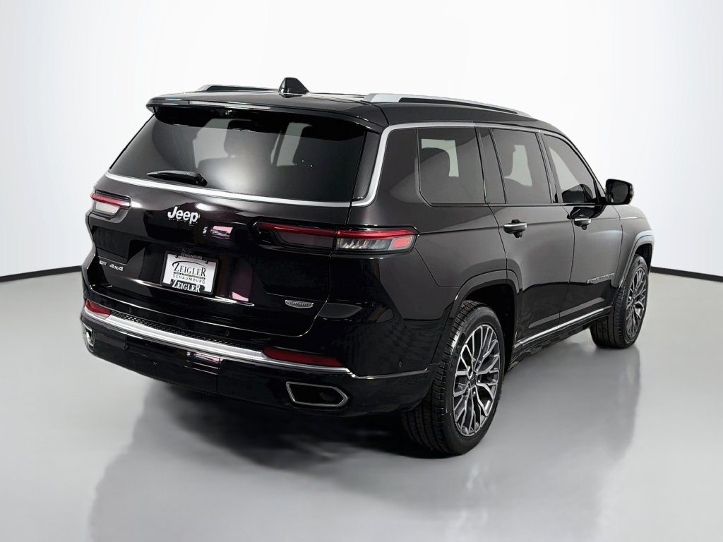 Used 2023 Jeep Grand Cherokee L Summit AWD/4WD image 7