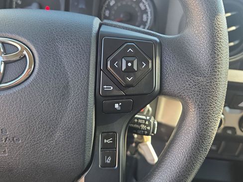 Used 2020 Toyota Tacoma SR AWD/4WD image 27