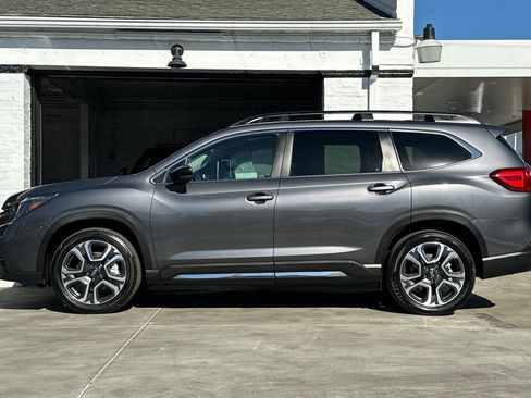 Used 2024 Subaru Ascent Limited w/ Technology Package image 7