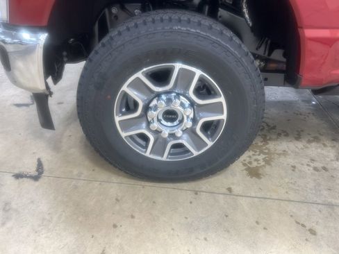 New 2026 Ford F350 Lariat w/ FX4 Off-Road Package image 36