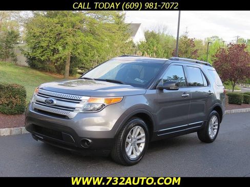Used 2013 Ford Explorer XLT AWD/4WD image 1
