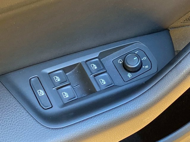 Used 2019 Volkswagen Arteon SEL FWD image 13