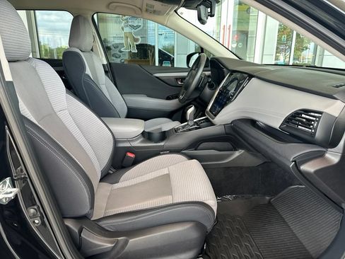 Used 2025 Subaru Outback Premium AWD/4WD image 14