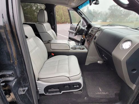 Used 2006 Lincoln Mark LT 4x4 image 17