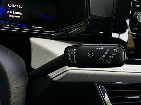 Used 2025 Volkswagen Taos S image 33