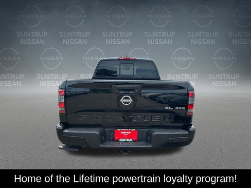 Used 2025 Nissan Frontier SL w/ Graphics Package AWD/4WD image 5