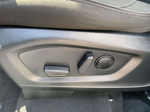 Certified 2023 Ford Explorer XLT RWD image 17