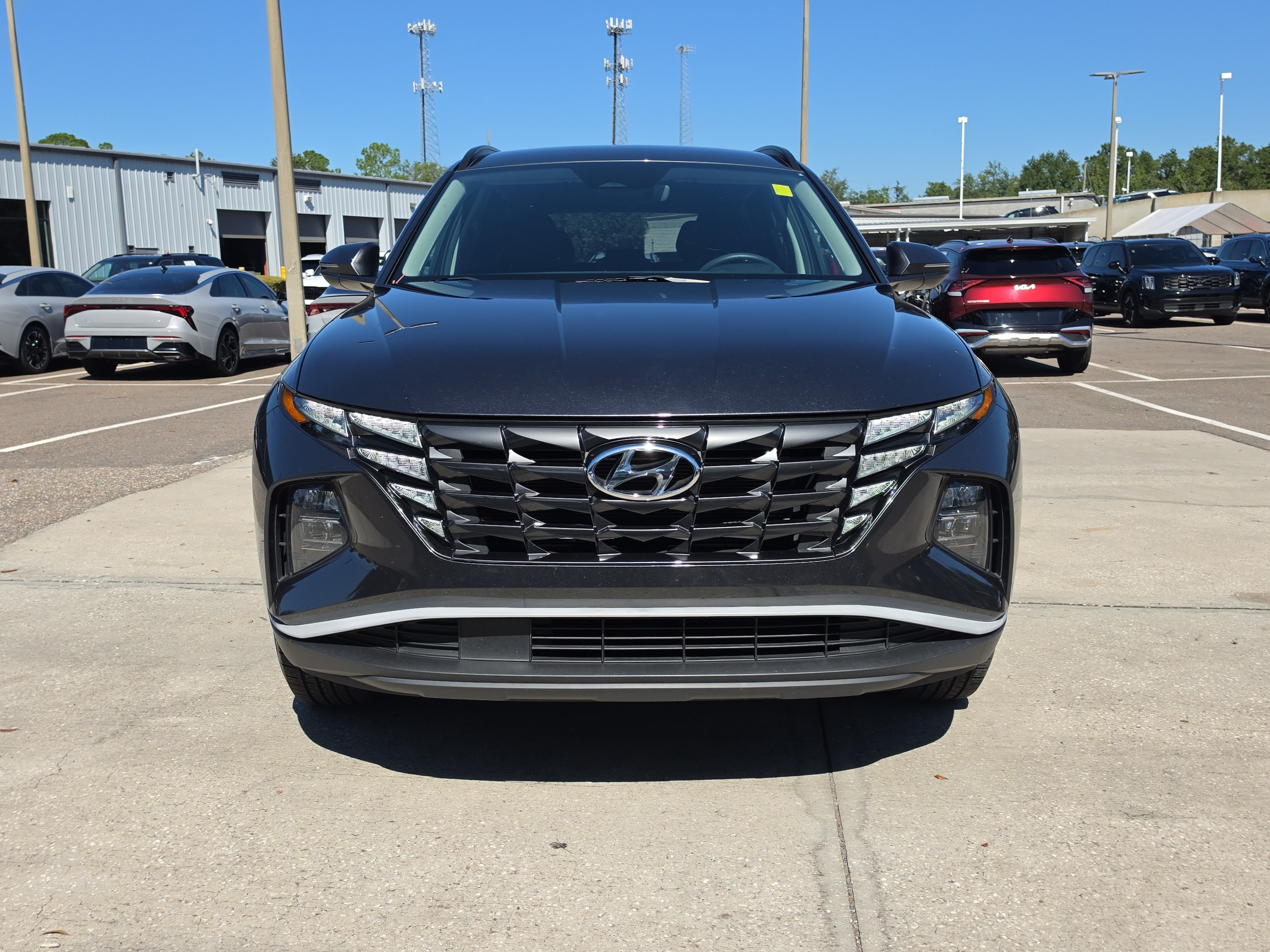 Used 2022 Hyundai Tucson SEL w/ Cargo Package FWD image 3