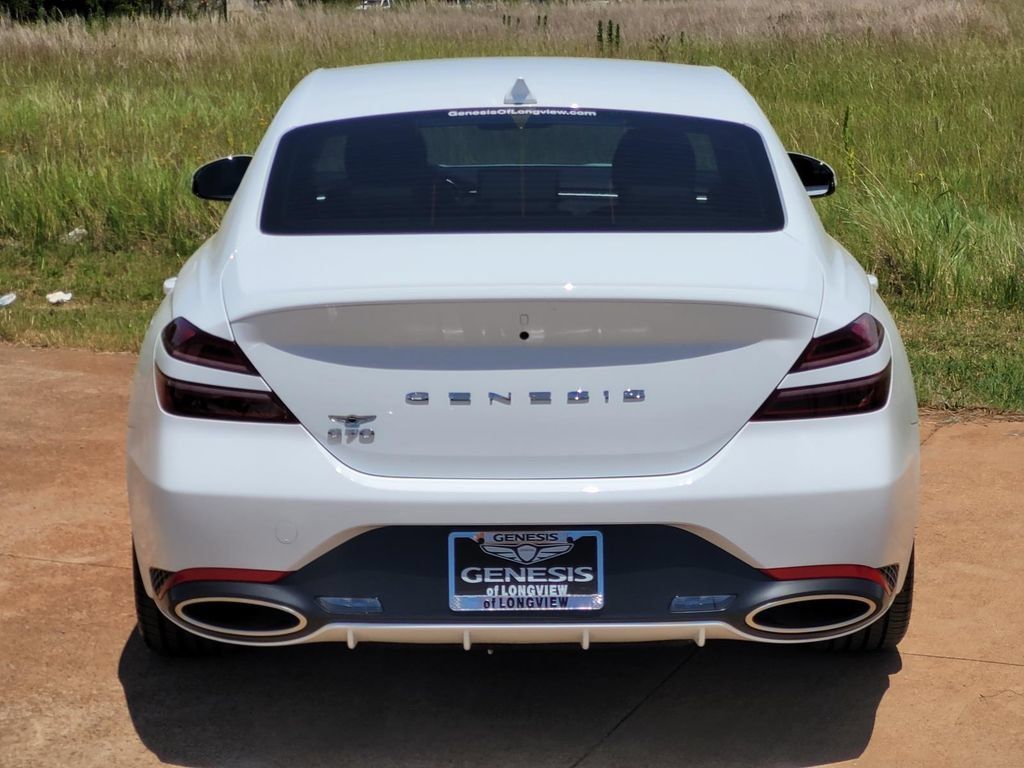 Used 2025 Genesis G70 2.5T RWD image 5