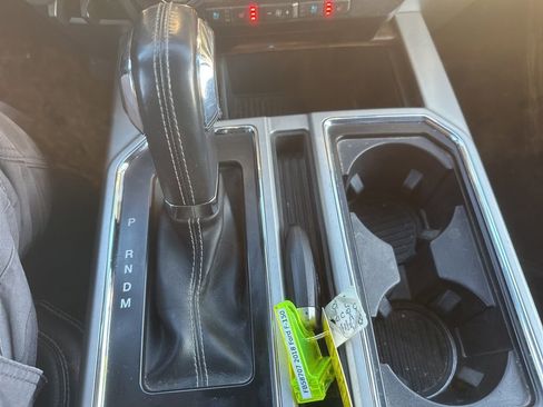 Used 2018 Ford F150 Lariat w/ Equipment Group 502A Luxury image 23