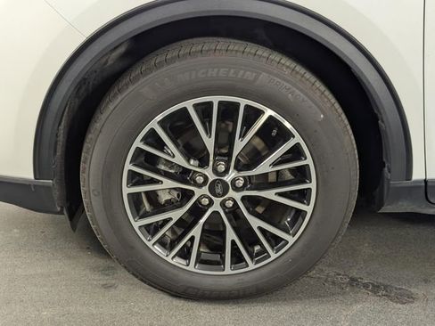 Used 2023 Ford Escape SE image 10