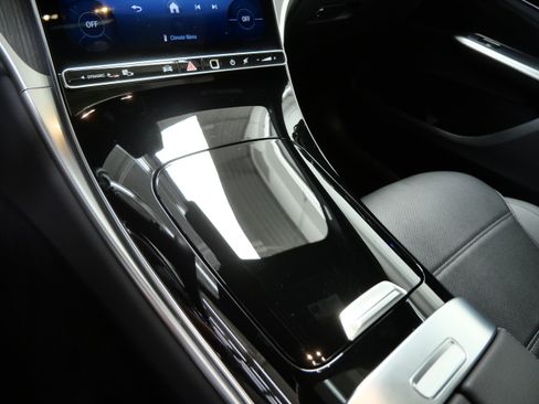 Certified 2026 Mercedes-Benz GLC 300 4MATIC image 21