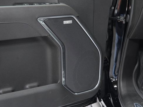 New 2025 GMC Sierra 2500 SLT w/ SLT Premium Package image 25