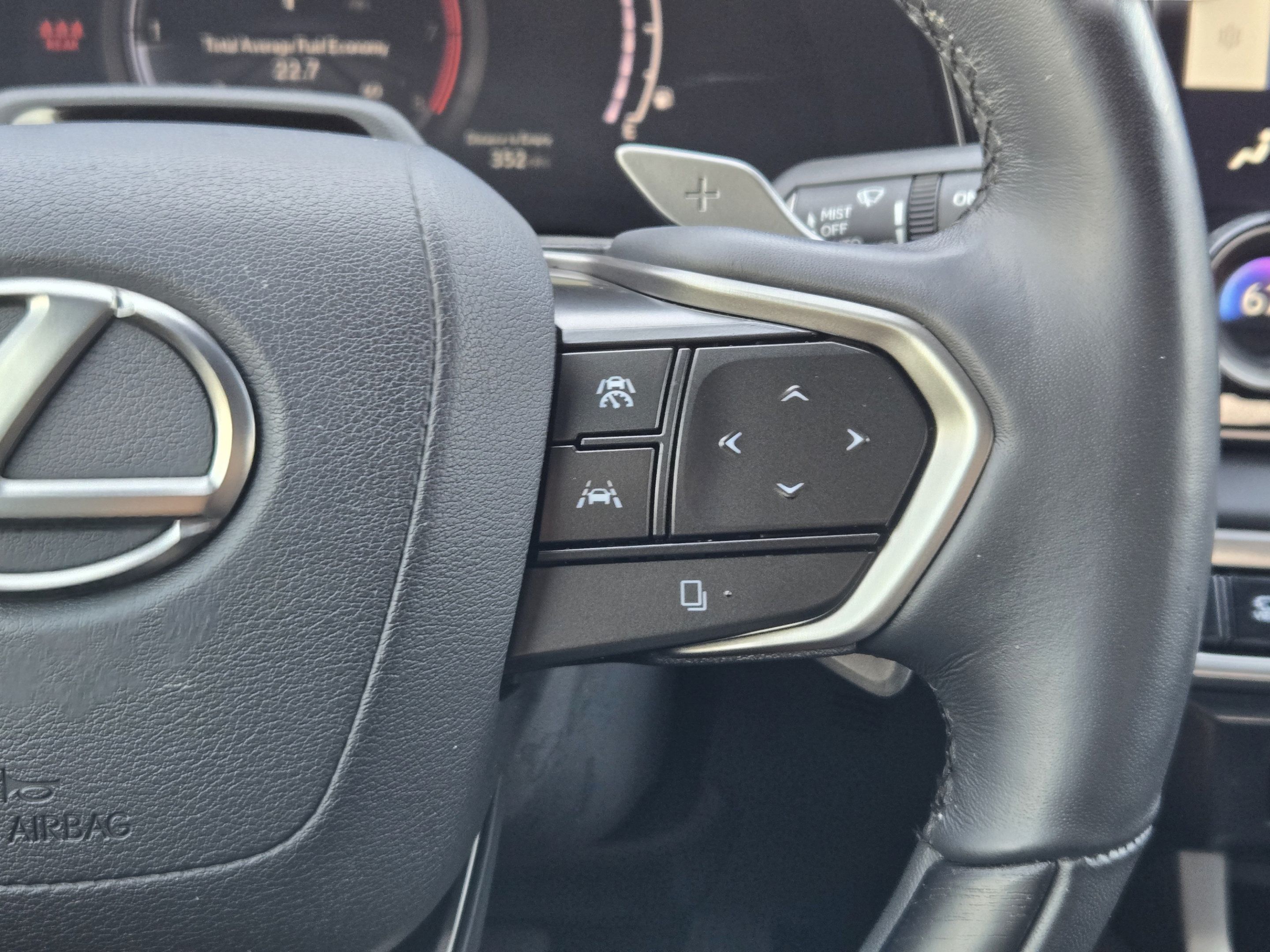 Used 2023 Lexus RX 350 FWD w/ Cold Area Package image 25