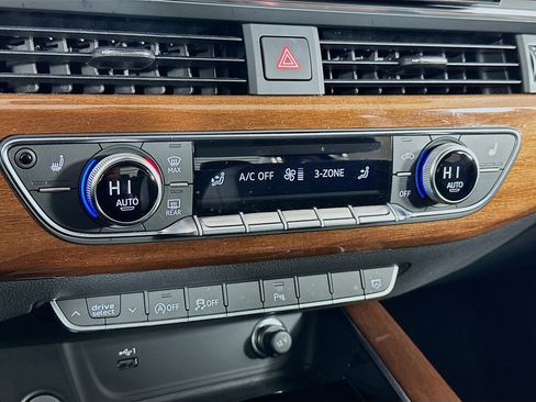 Used 2023 Audi A4 2.0T Premium w/ Convenience Package image 23